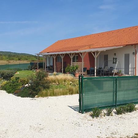 Búzavirág Apartmanház Balatonakali Exterior foto