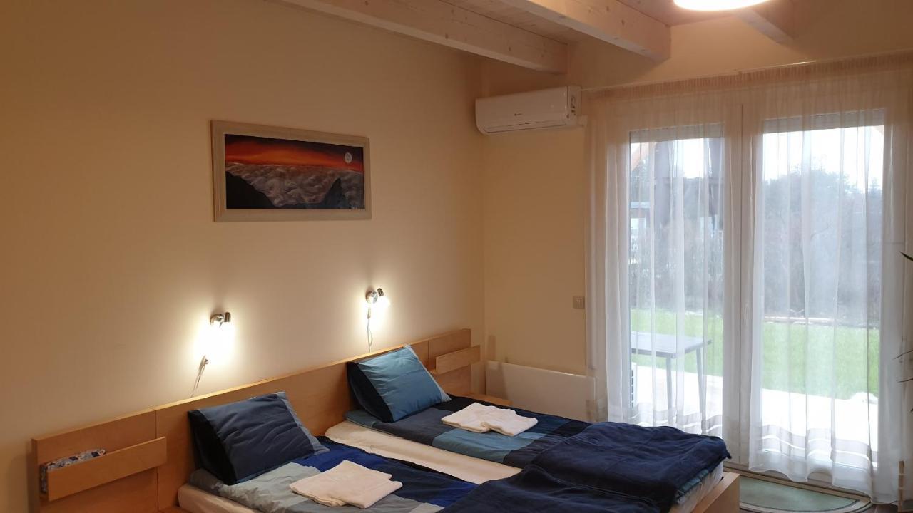 Búzavirág Apartmanház Balatonakali Exterior foto