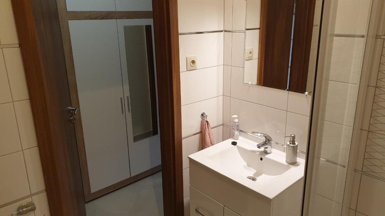 Búzavirág Apartmanház Balatonakali Exterior foto